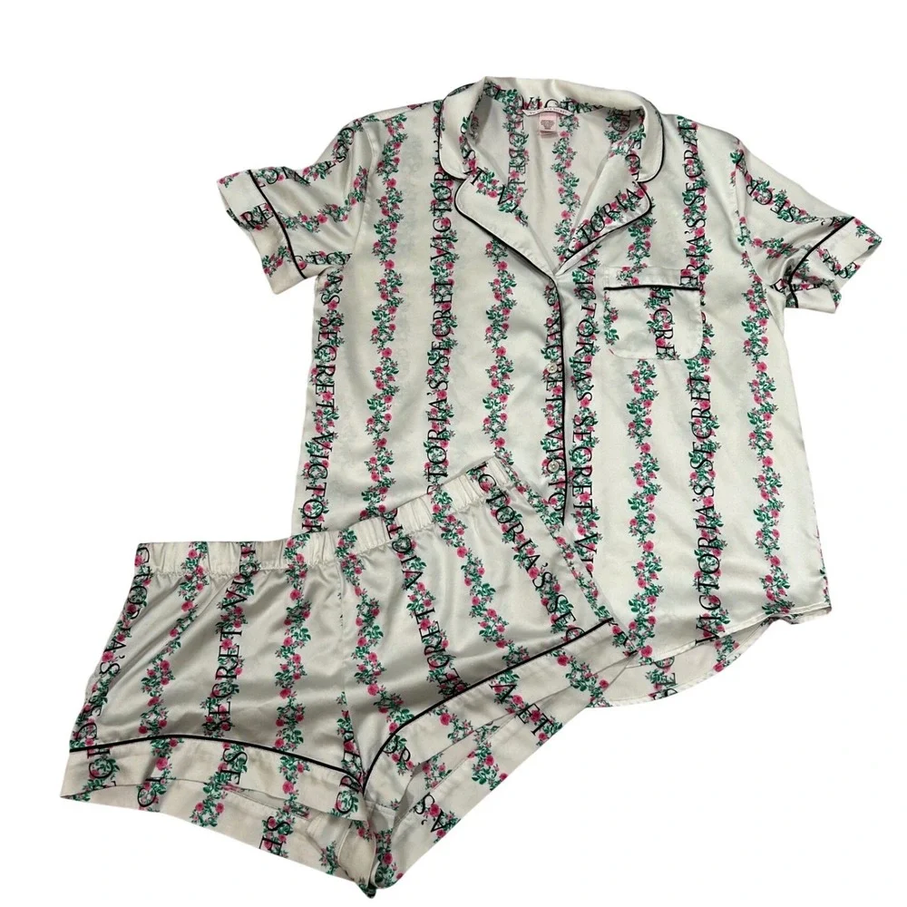 Victoria's Secret Women's Pajama Set Short Sleeve Top Shorts Floral Logo Print M